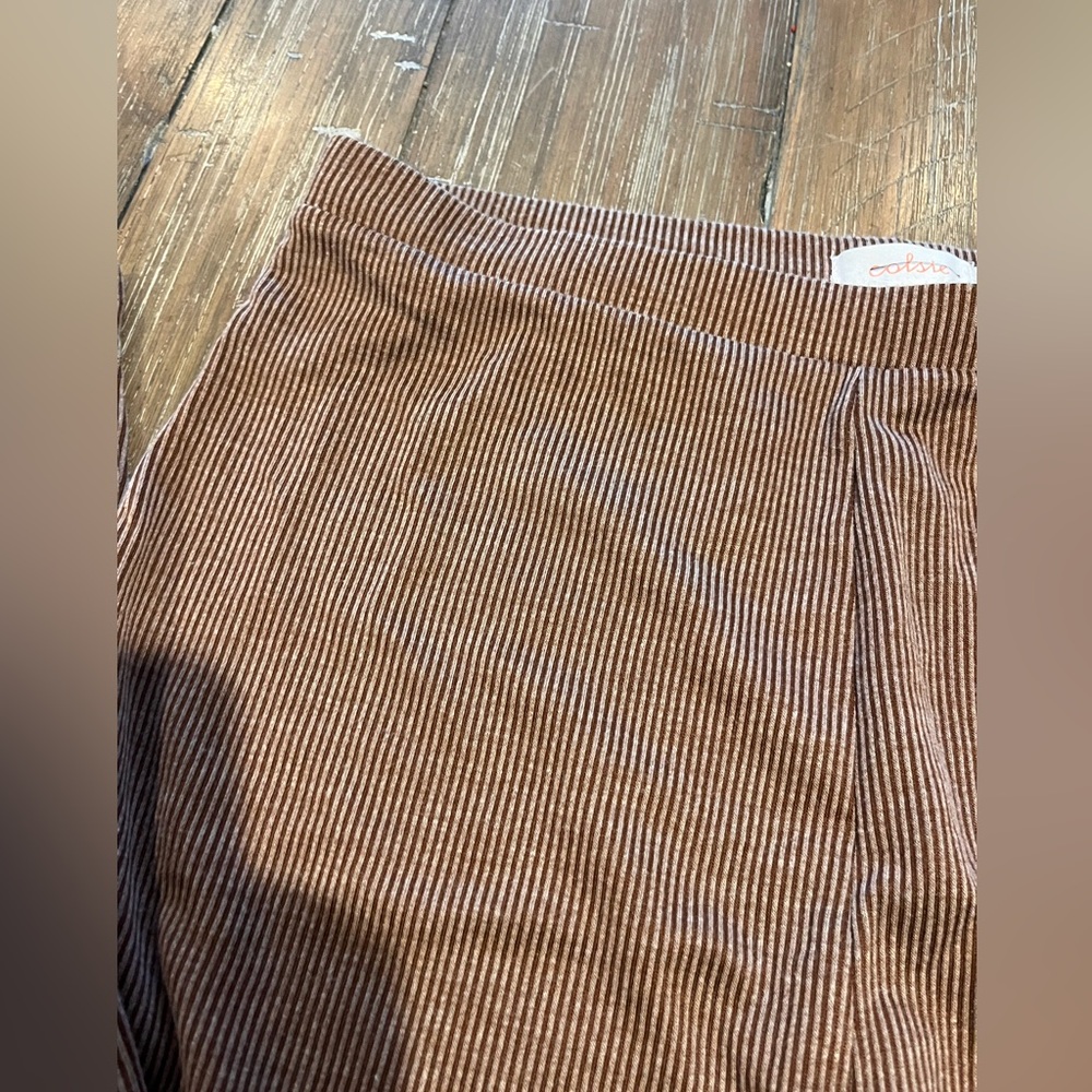 Colsie Ribbed Flare Pants - Picture 2 of 4